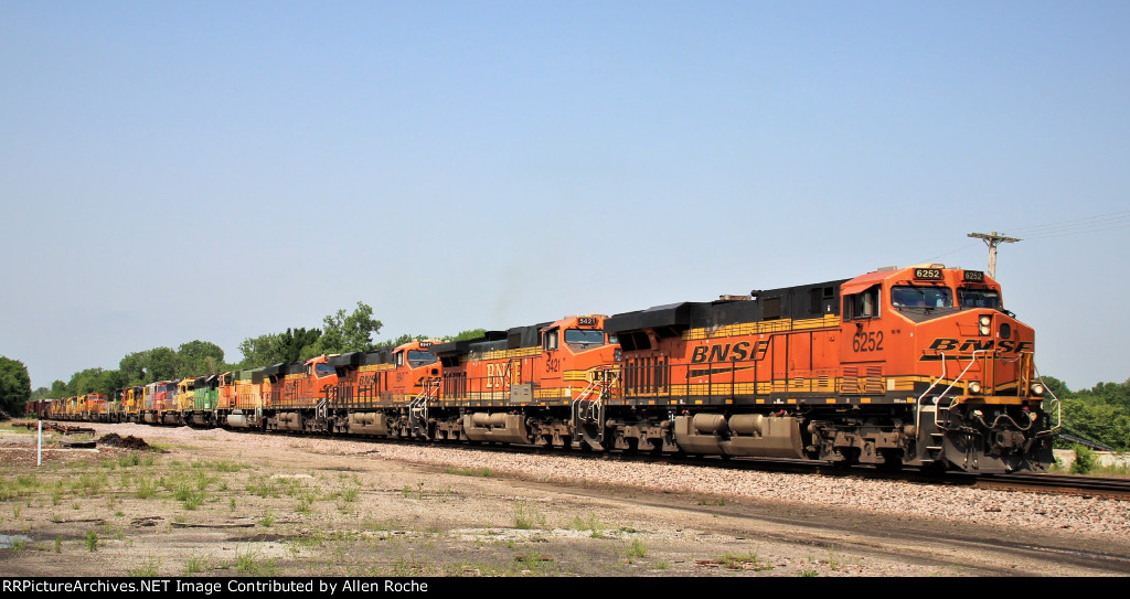 BNSF 6252